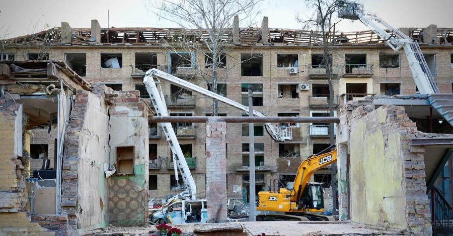 В Святошинском районе Киева завершили ликвидацию последствий ракетного удара