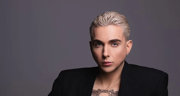 MELOVIN пояснив, чому його тригерить справжнє ім'я, та розповів про бажання змінити документи