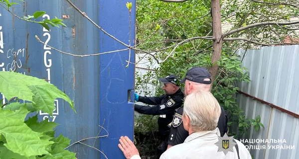 В Киеве нашли мусорник, заполненный черепами и костями, - полиция начала проверку
