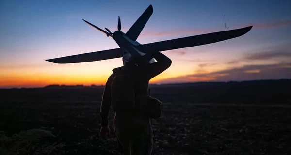 В российских Рыльске и Муроме ночью прогремели взрывы и вспыхнул пожар