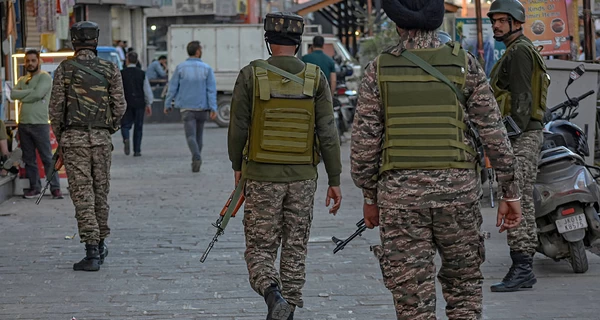 Пакистан заявил, что Индия в ближайшие сутки может начать военные действия