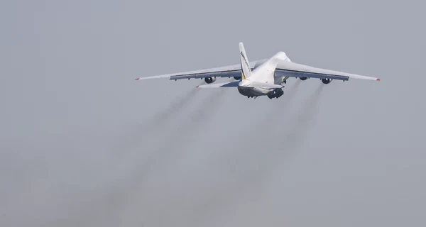 Индия закрыла небо для самолетов Пакистана