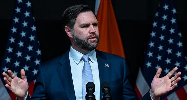 В следующие 100 дней президентства Трамп попытается сблизить позиции Украины и РФ, - Вэнс