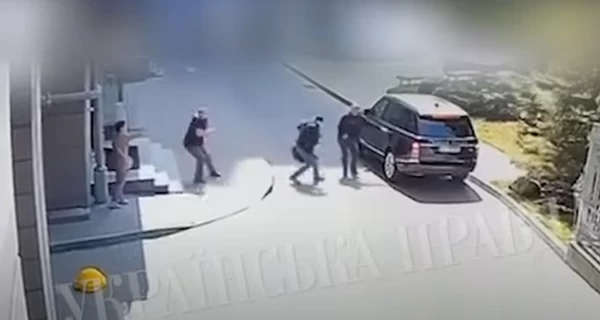 СМИ опубликовали видео нападения на Стерненко и рассказали про киллершу