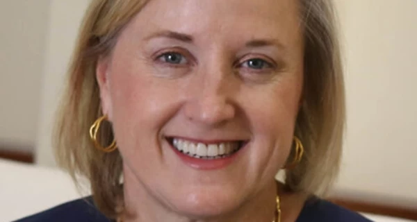 Новым послом США в Украине стала Джулия Дэвис