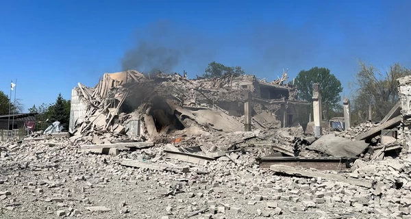 Армия РФ авиабомбой уничтожила пожарную часть в Купянске