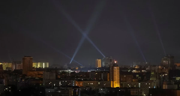 Российская армия выпустила ночью по Украине 165 ударных дронов