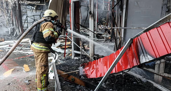 В Харькове из-за российского удара повреждено более 100 павильонов на рынке 