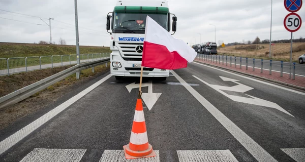 Польские перевозчики анонсировали блокаду границы с Украиной