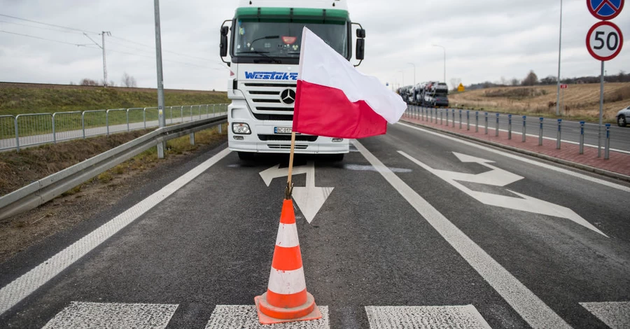 Польские перевозчики анонсировали блокаду границы с Украиной