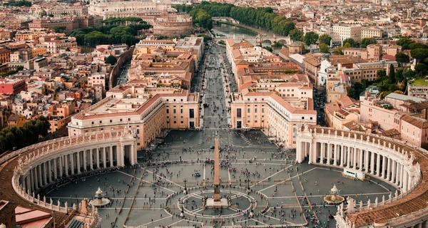 В Ватикане полностью отключают мобильную связь - будут выбирать нового Папу Римского