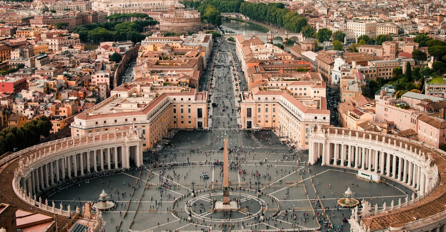 У Ватикані повністю відключають мобільний зв'язок — обиратимуть нового Папу Римського