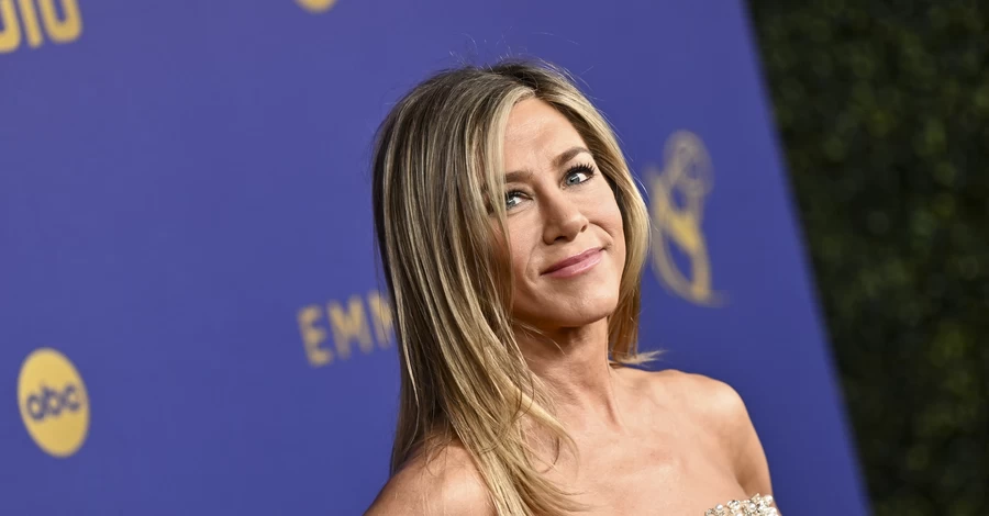 70-річний водій протаранив ворота будинку Дженніфер Еністон: чоловіка затримали