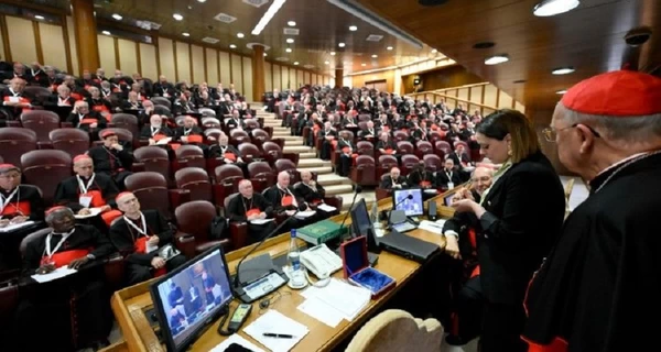 В Ватикане состоялась последняя встреча кардиналов перед конклавом, они аннулировали 