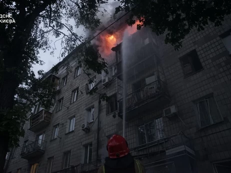 Россия атаковала Киев ракетами и дронами, есть погибшие, среди пострадавших дети