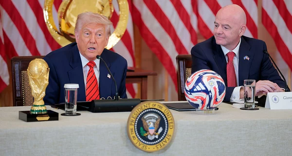 Трамп предположил, что возвращение России на ЧМ-2026 может помочь завершить войну в Украине