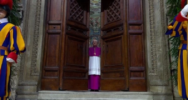 У Сикстинській капелі у Ватикані розпочався конклав