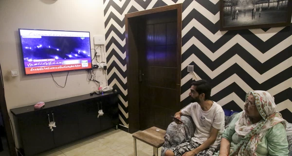 В Воздушном бою между Пакистаном и Индии участвовало 125 истребителей