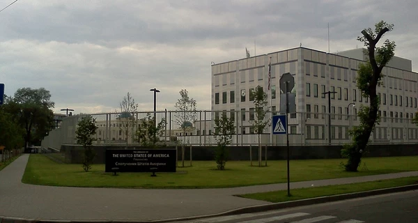 В посольстве США предупредили о возможной масштабной атаке в ближайшие дни