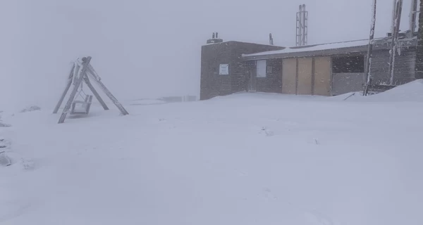 Ивано-Франковскую область засыпало снегом