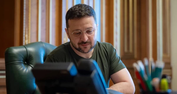 Зеленский впервые поговорил с Папой Римским Львом XIV и пригласил его в Украину