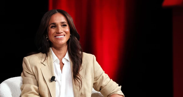 Меган Маркл показала рідкісний знімок із двома дітьми