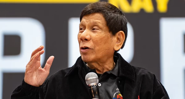 На Филиппинах на выборах мэра побеждает находящийся под арестом в Гааге экс-президент Дутерте