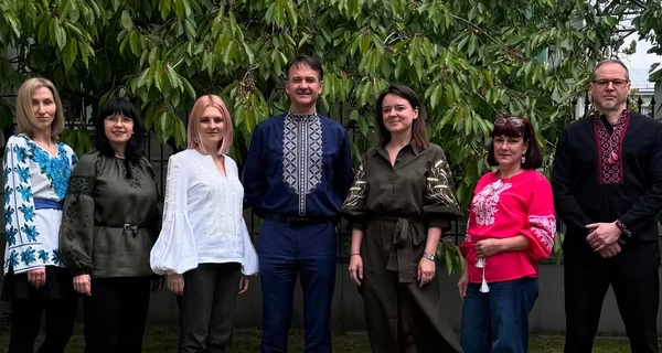 В сети обсуждают посольство США, не поздравившее украинцев с Днем вышиванки