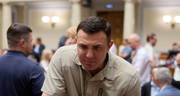 Николай Тищенко пришел на заседание Верховной Рады