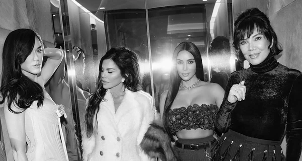 Наречена Джеффа Безоса напередодні весілля відсвяткувала дівич-вечір у компанії Кеті Перрі та Кім Кардаш'ян