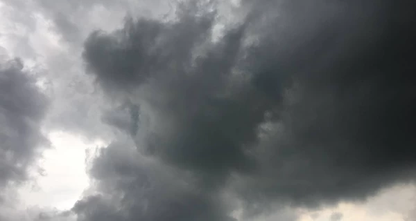 В Украине синоптики предупредили о грозах и штормовом ветре