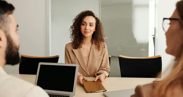 Что такое Европейская профессиональная карта и зачем ее вводят для украинцев