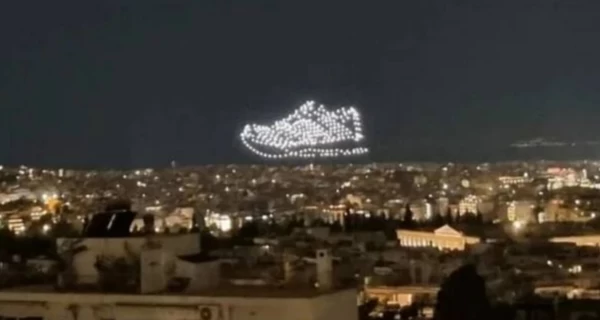 Греция подает в суд на Adidas из-за дрон-шоу над Акрополем