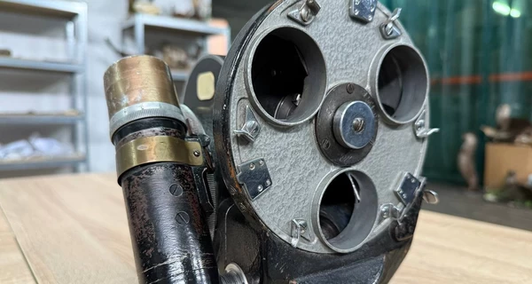 Таможенники изъяли легендарную кинокамеру 