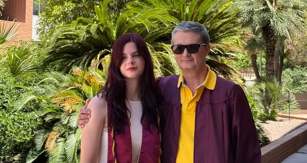 Ігор Кондратюк показав рідкісне фото із дочкою-випускницею