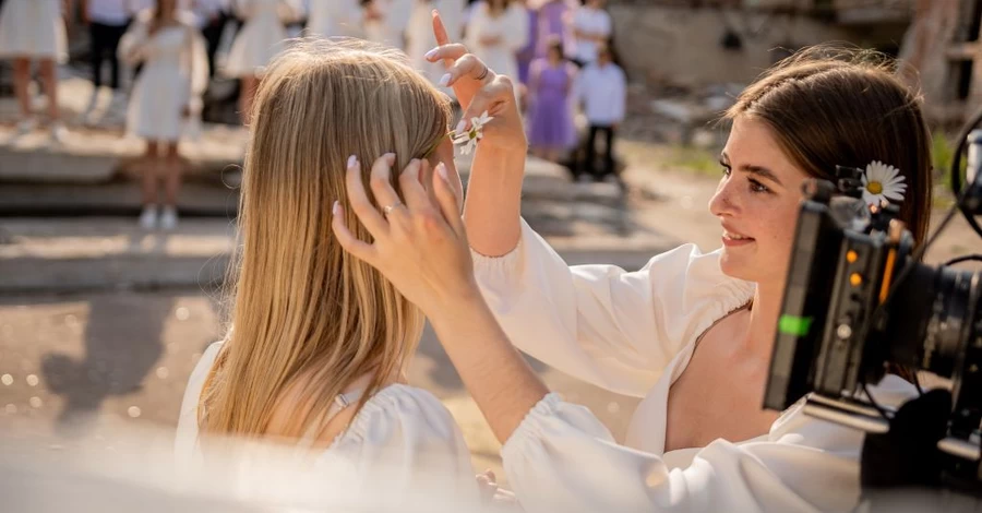 Выпускной-2025: украинский вайб, прощальный вальс под Джамалу и тикток-тренды