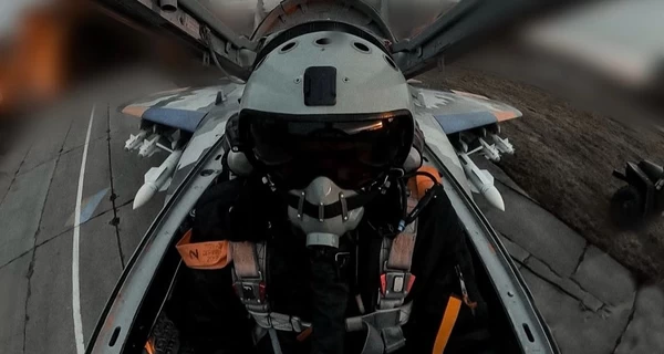 В ВСУ показали, как украинский летчик на МиГ-29 уничтожал российские дроны во время ночной атаки