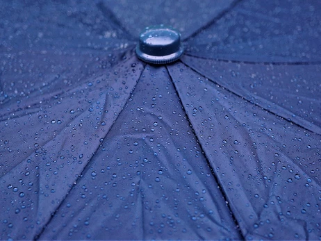 В Украину вернутся 25 мая дожди и грозы, в некоторых областях выпадет снег