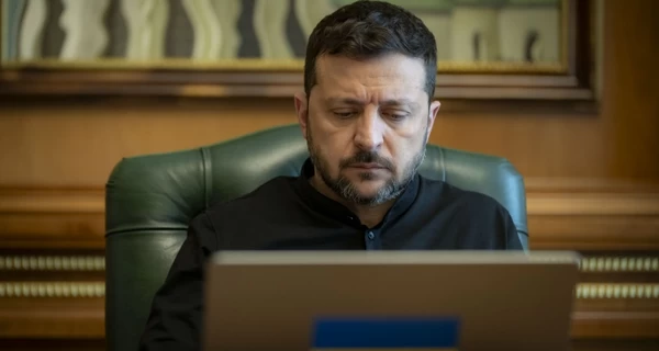 Зеленский поздравил с Днем независимости народ Грузии, против властей которой Украина ввела санкции