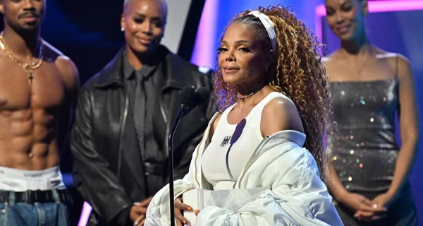 Переможці AMA-2025: Біллі Айліш названа 