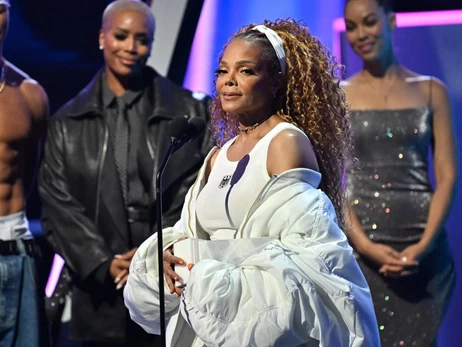 Переможці AMA-2025: Біллі Айліш названа 