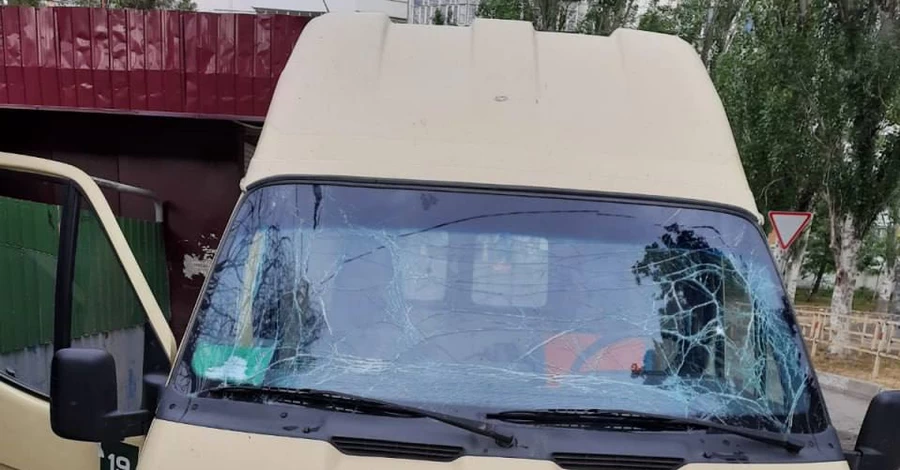 РФ скинула дрон на авто комунальників, постраждали 6 людей