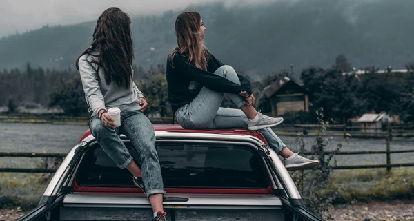 З 14 років – жити окремо і мандрувати, з 16-ти – мати бізнес: юридичні права дитини в Україні