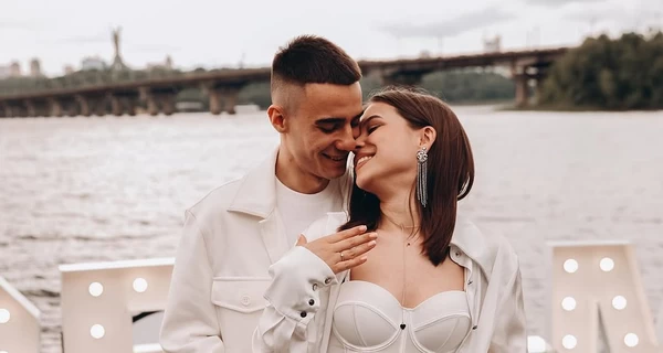 Співак SAMCHUK зробив пропозицію коханій