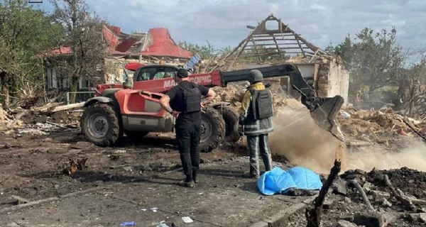 Россияне сбросили пять КАБов на село в Запорожской области, два человека погибли (ОБНОВЛЕНО)