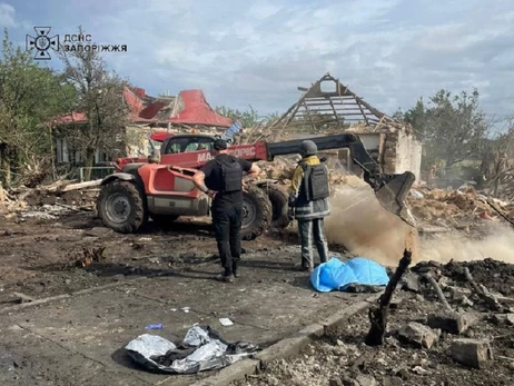 Росіяни скинули п'ять КАБів на село у Запорізькій області, двоє людей загинуло (ОНОВЛЕНО)