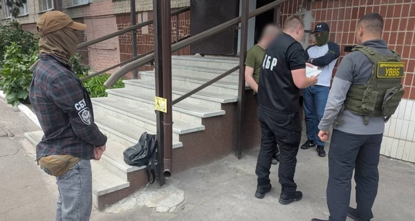 Начальника пограничного подразделения  в Сумской области задержали за взятку в 4 тыс. долларов