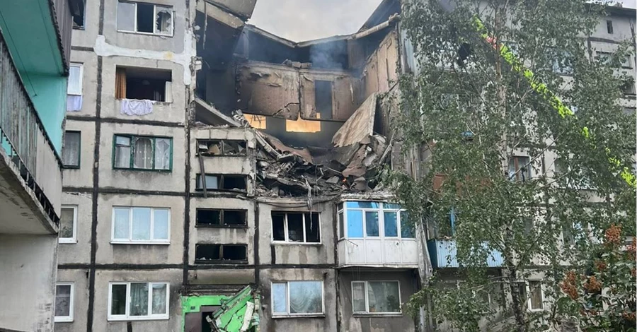 Росіяни вдарили безпілотником по п'ятиповерхівці на Донеччині, є травмовані