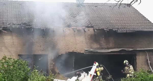 В Германии самолет упал на жилой дом, среди людей есть жертвы