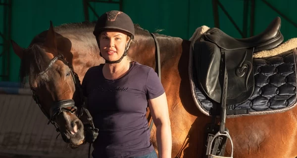 Камалія на швидкості впала з коня та показала на відео, як це сталося